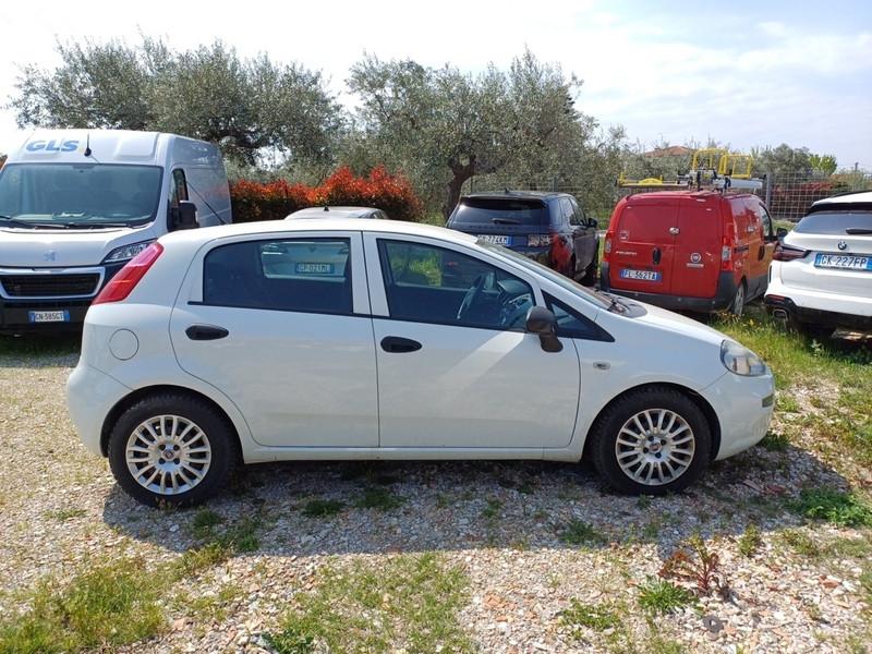 FIAT PUNTO 1.3 MULTIJET STREET 95 CV SES EU6 5 PORTE BERLINA