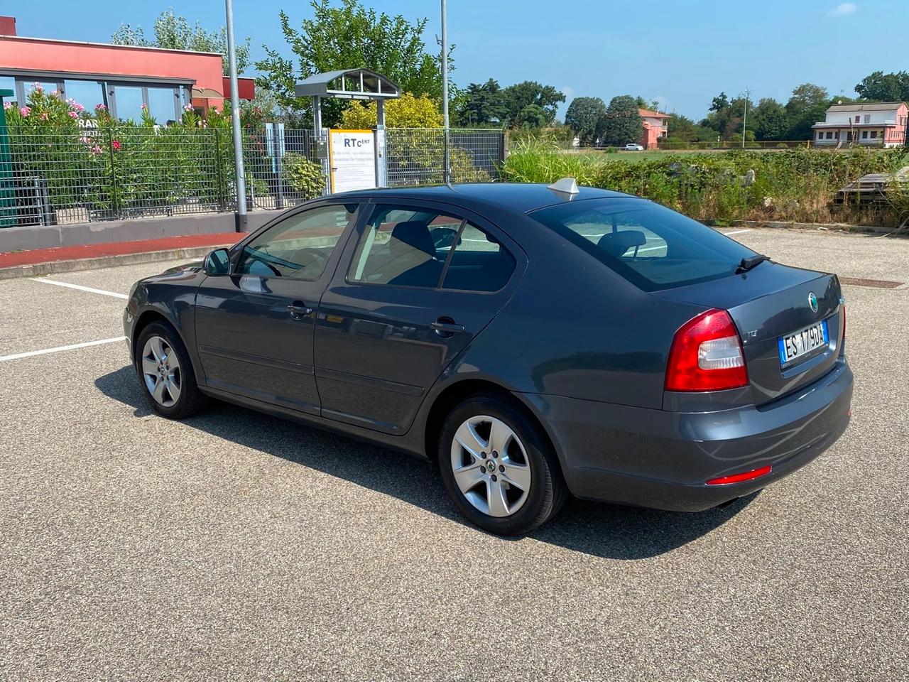 Skoda Octavia 1.6 TDI CR F.AP. Elegance