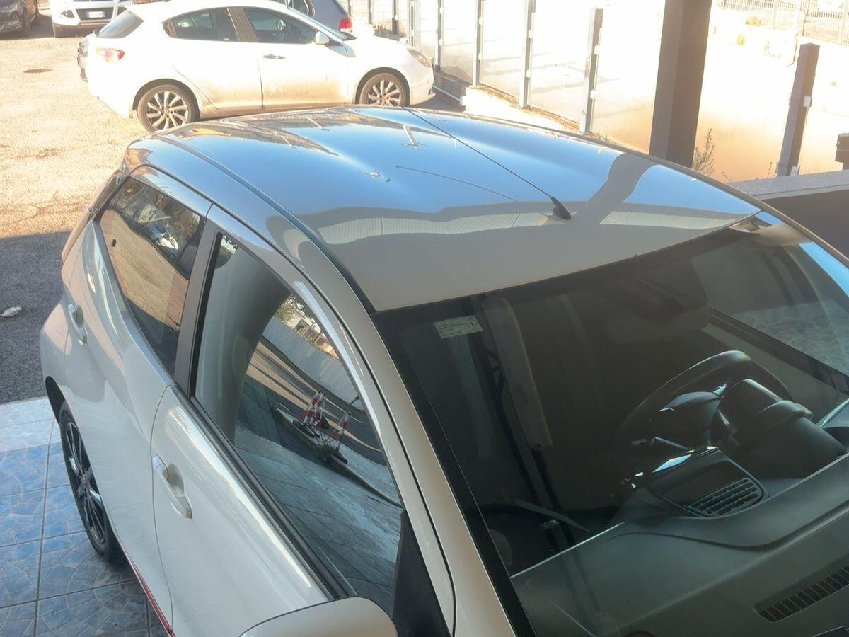 Toyota Aygo 1.0 VVT-i 69 CV 5 porte x-play