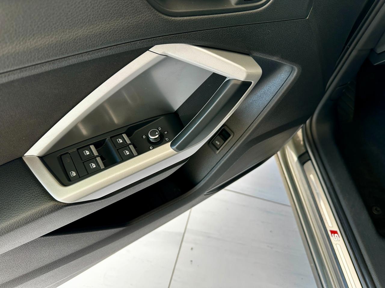 Audi Q3 35 TDI S-tronic S-line 150 cv