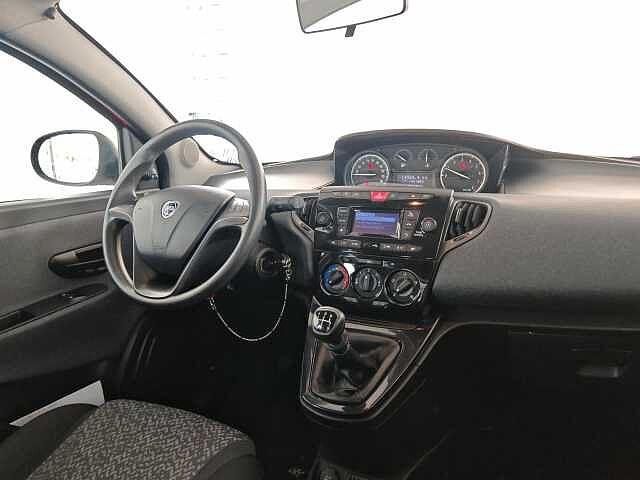 Lancia Ypsilon 1.2 69 CV 5 porte Elefantino