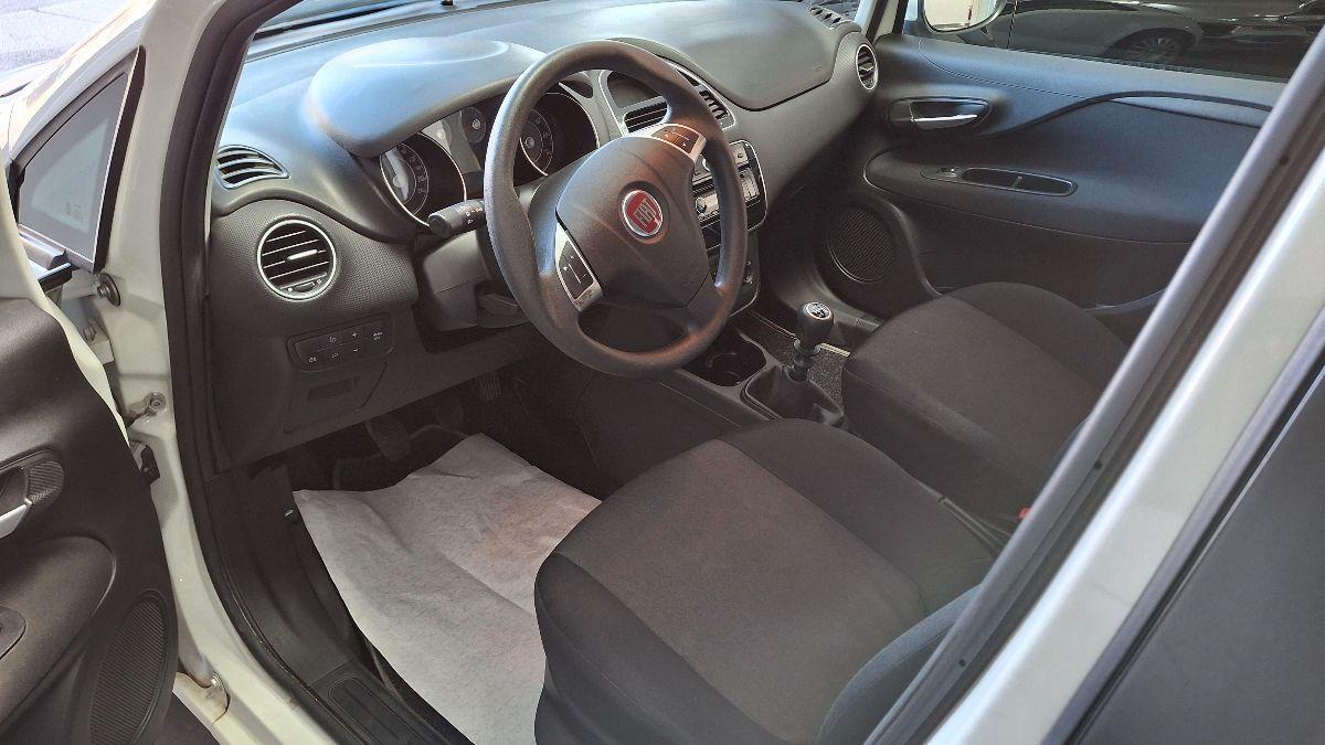 FIAT - Punto - 1.2 8V 5p. Street