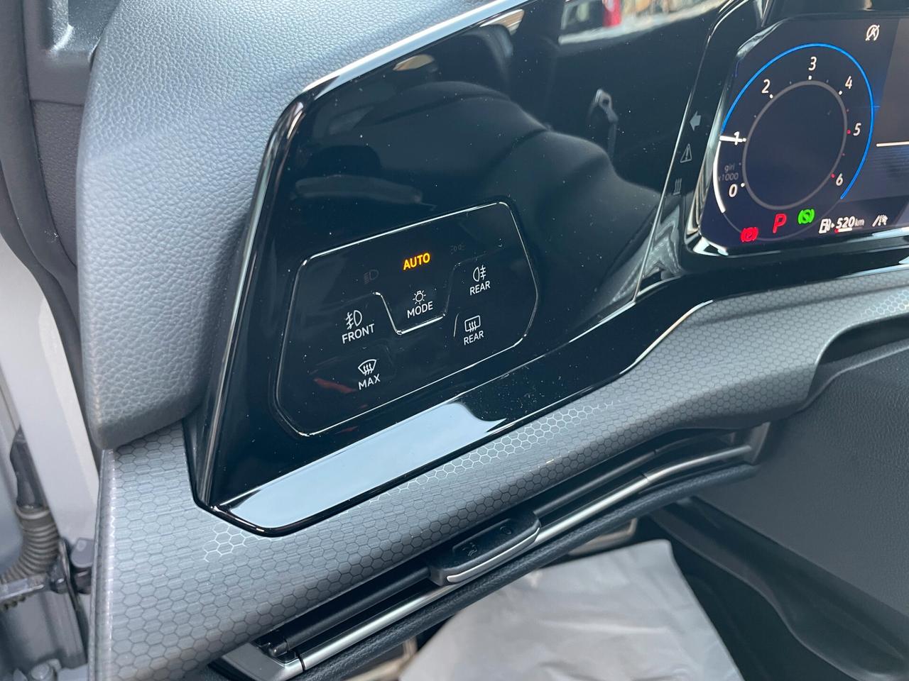 Volkswagen Golf GTD 2.0 TDI 200 CV DSG