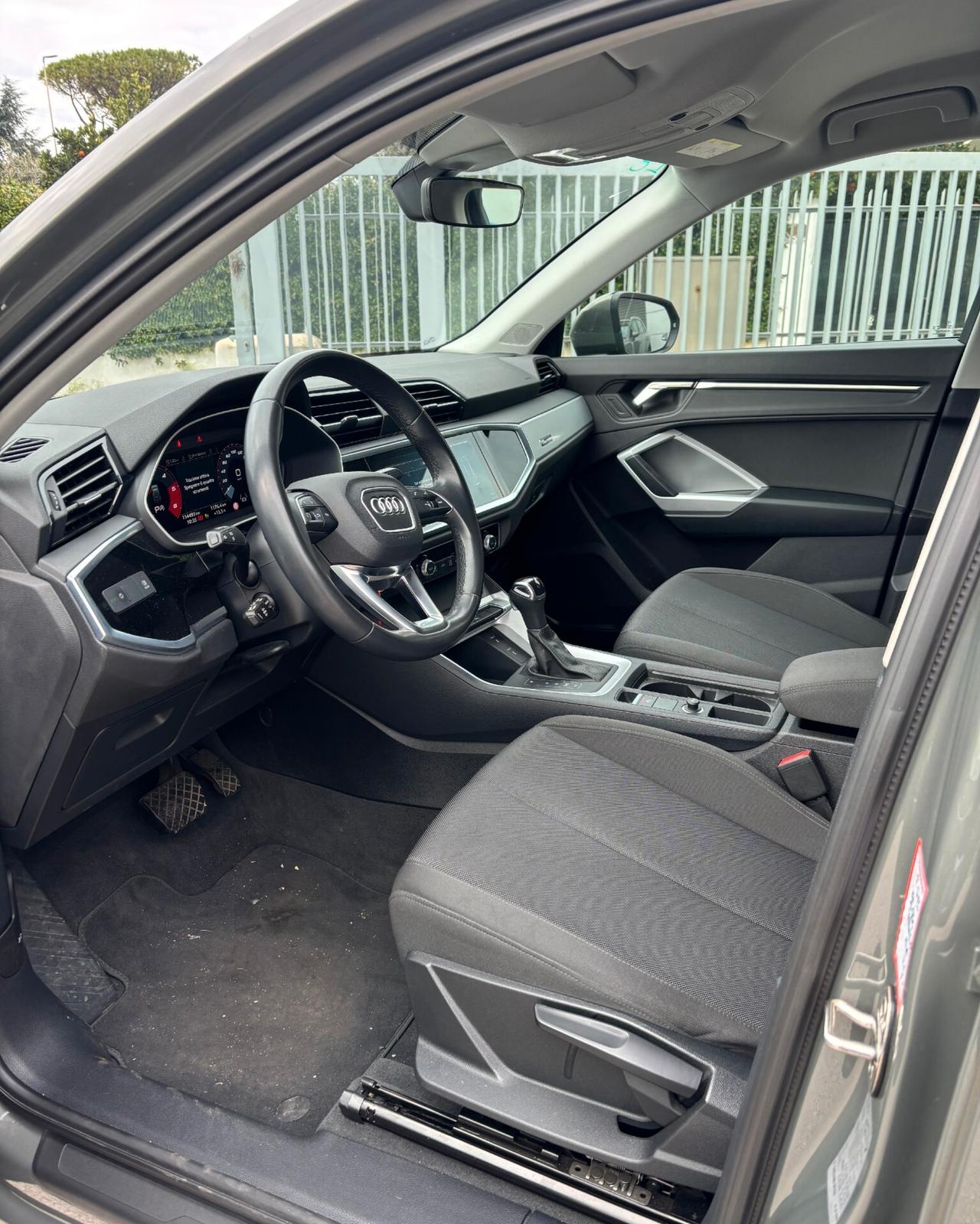 Audi Q3 35 TDI S tronic Business