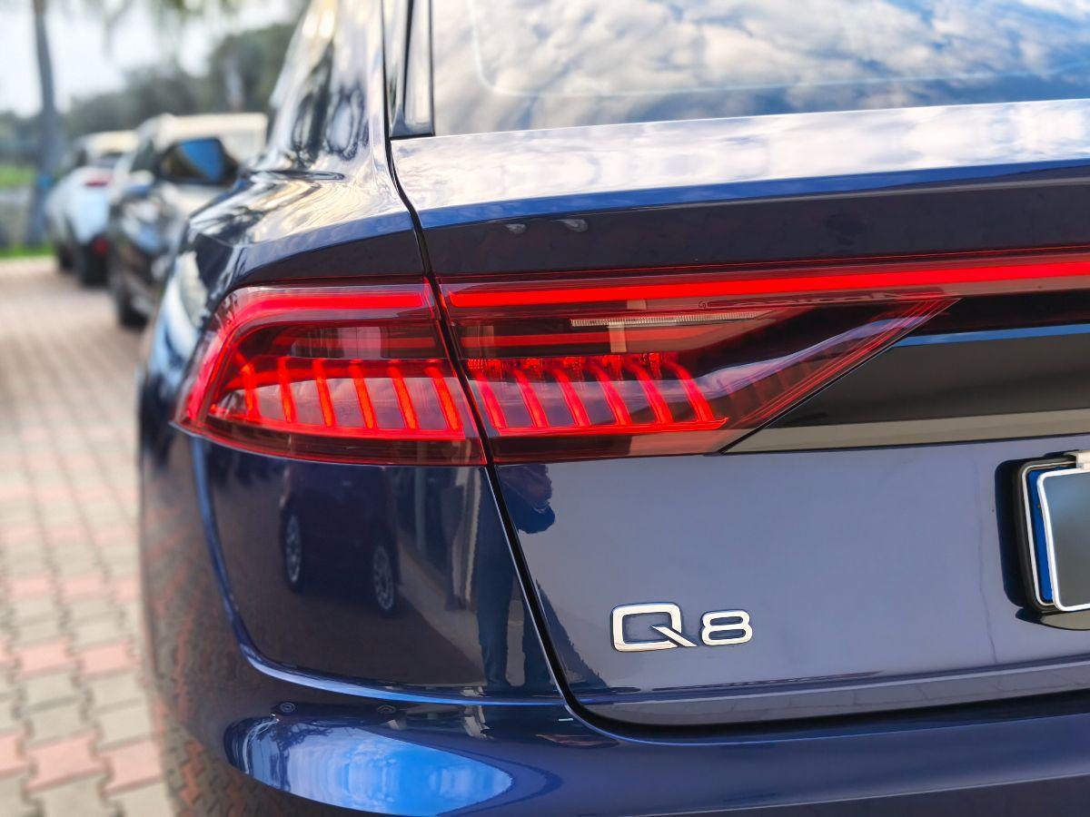 AUDI Q8 50 TDI 286 CV quattro S-LINE
