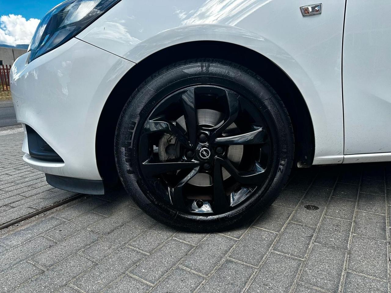Opel Corsa 1.3 cdti b-Color S&S 5p 95 cv