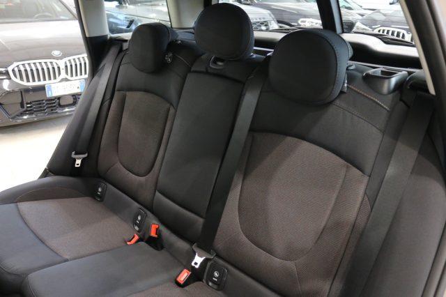 MINI Clubman Cooper D Essential Clubman