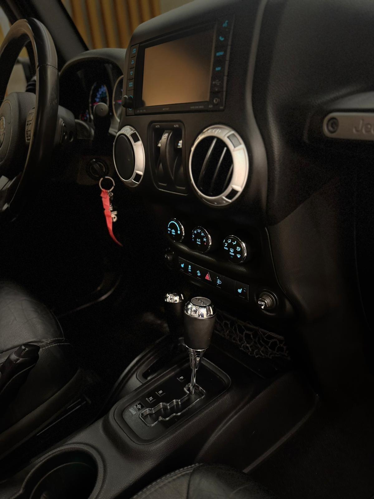 Jeep Wrangler 2.8 CRD SAHARA UNLIMITED PARI AL NUOVO restilyng