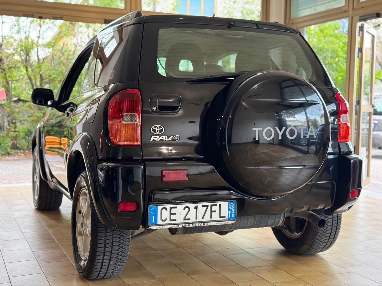Toyota RAV 4 RAV4 2.0 Tdi D-4D cat 3 porte Sol