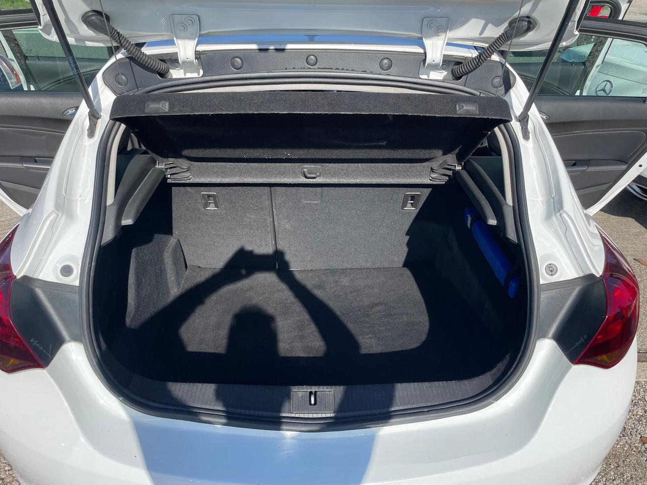 Opel Astra 1.7 CDTI 110CV 5 porte Cosmo