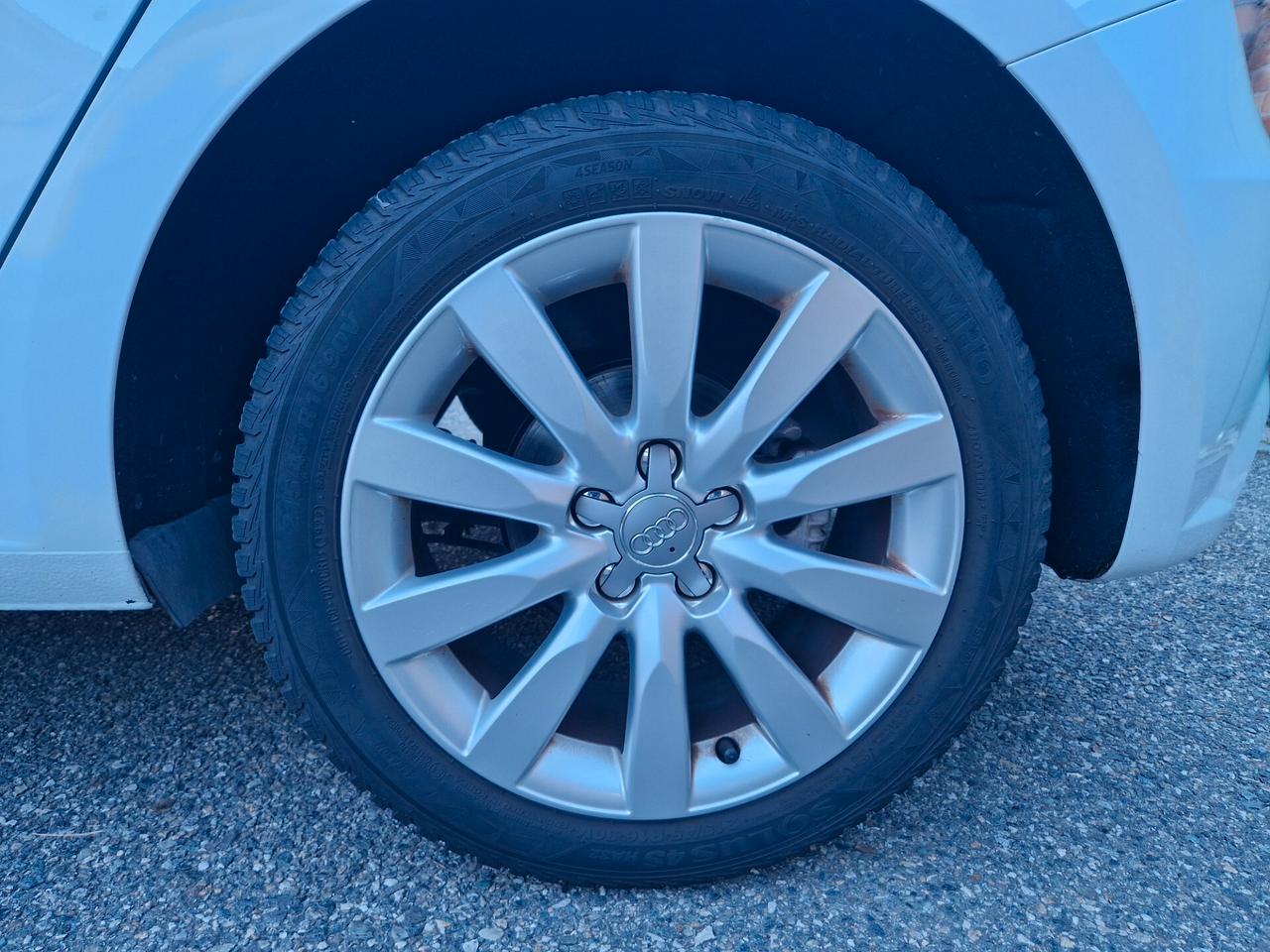 Audi A1 1.0 82CV "54.600 km" Bluetooth, Clima, Start&Stop