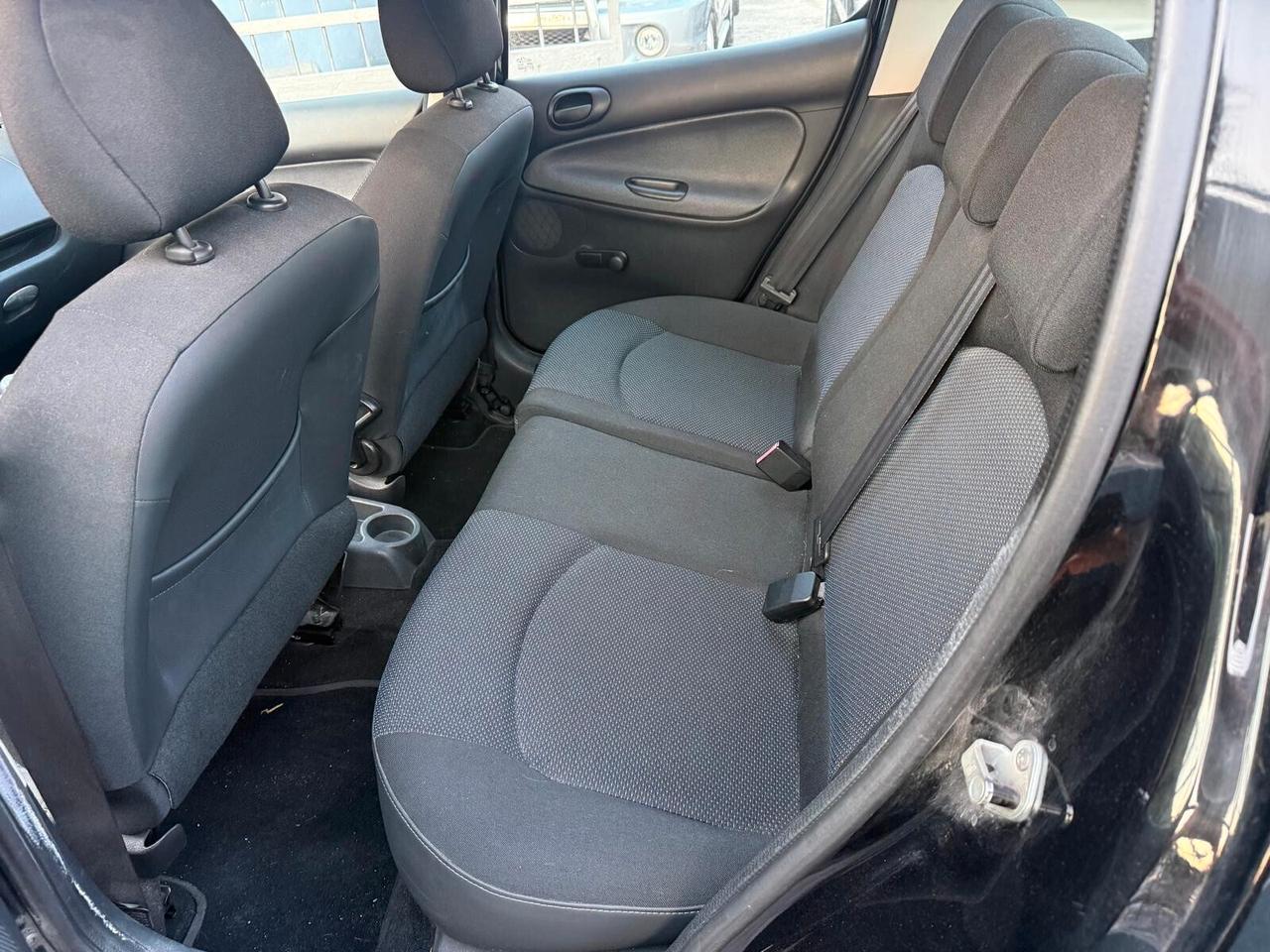 Peugeot 206 Plus 1.1 5p. Trendy pochi km