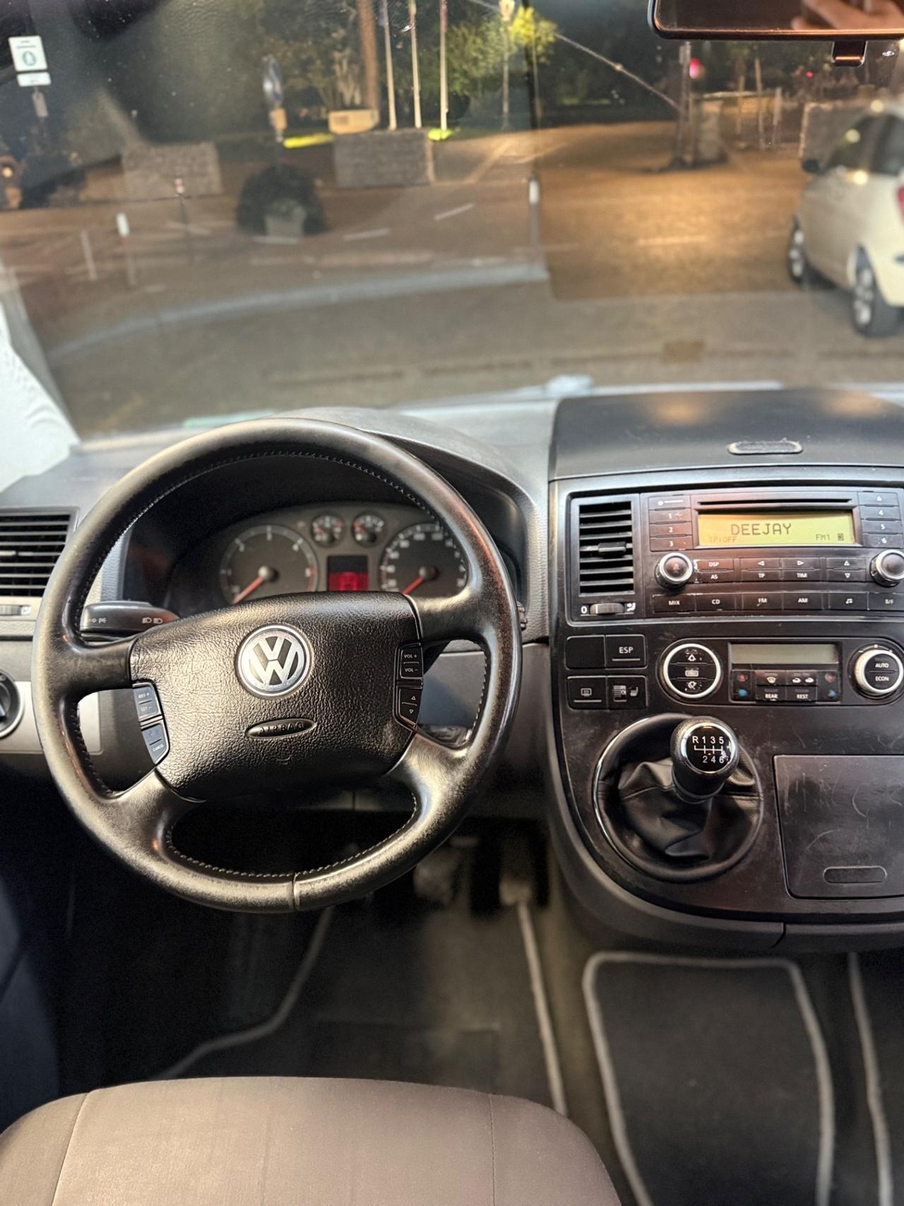 Volkswagen Multivan 2.5 TDI/130CV Highline