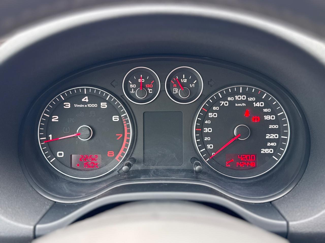 Audi A3 1.6 Benzina Neopatentati - Frizione e cinghia fatti
