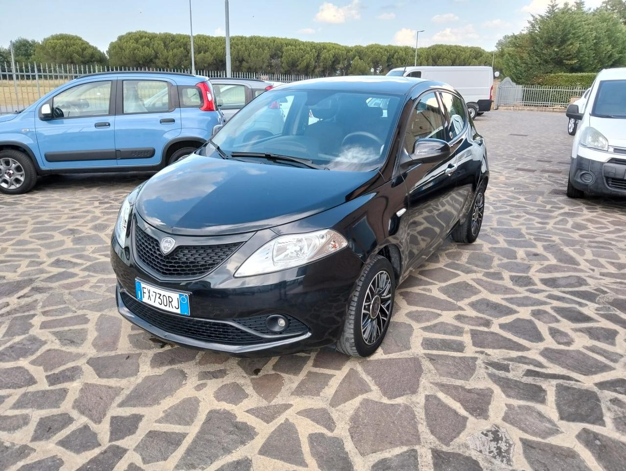 Lancia Ypsilon 1.2 69 CV 5 porte GPL Ecochic Gold