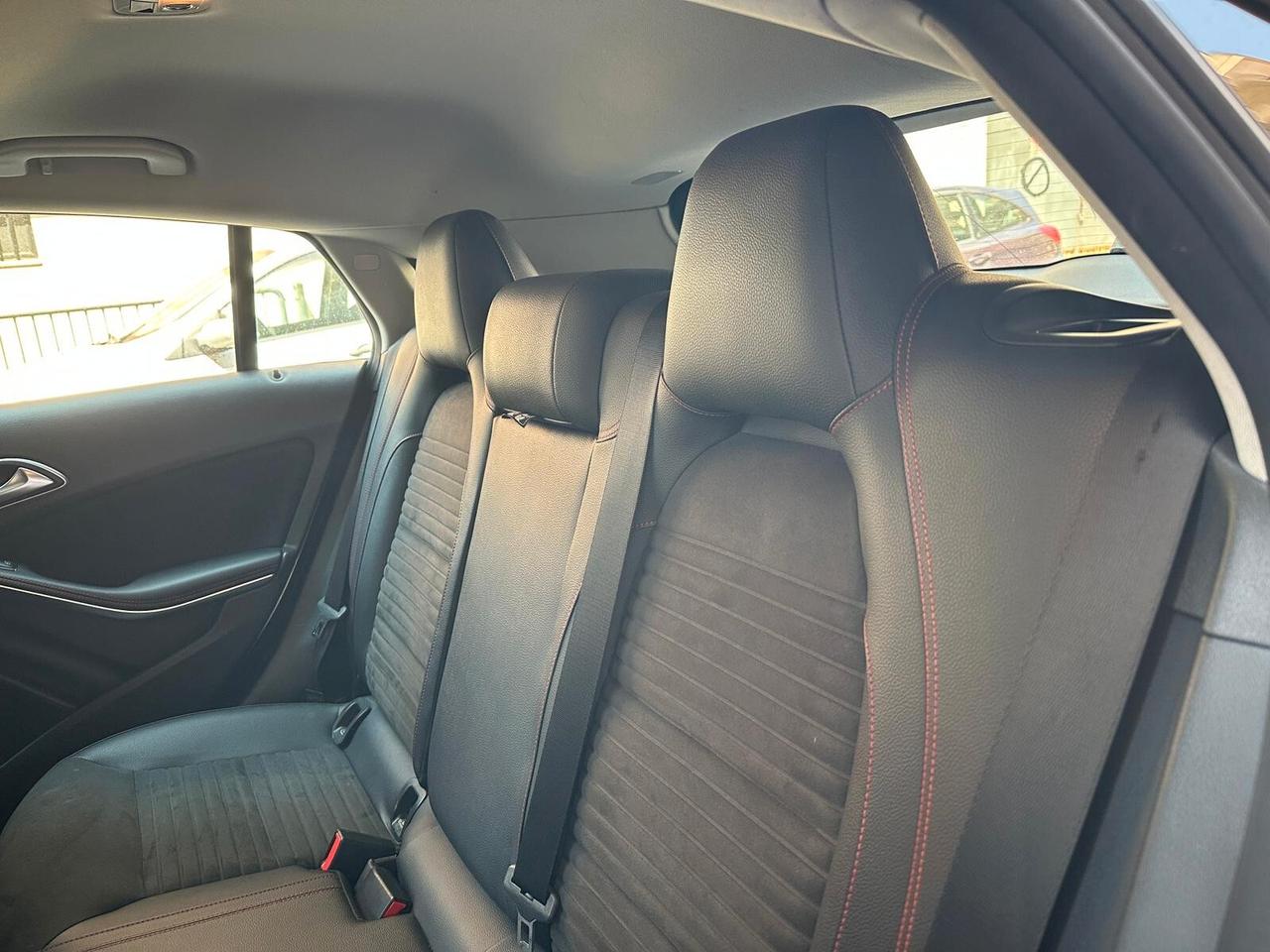Mercedes CLA 200 SB Automatic Premium TETTO/FULL