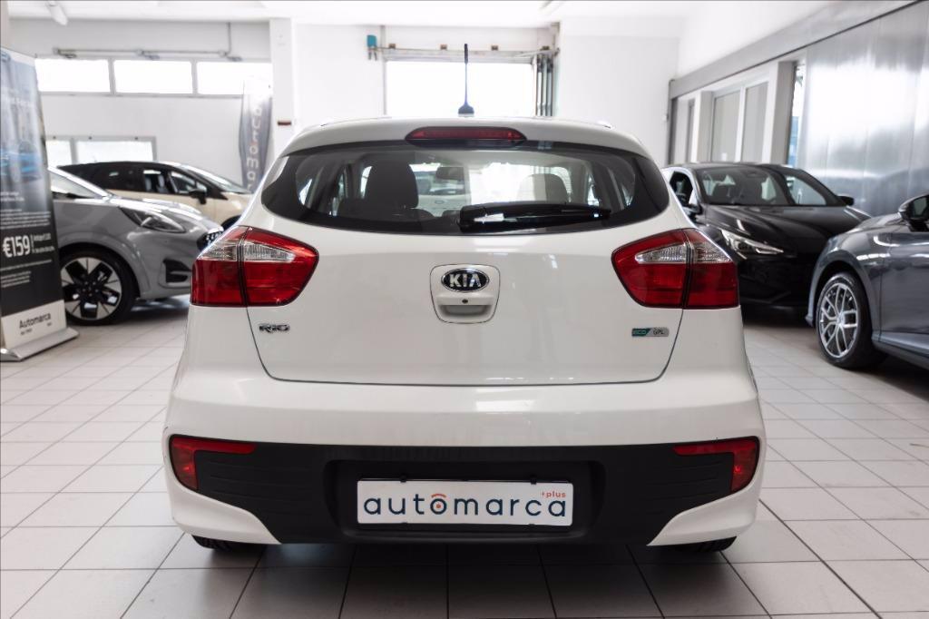 KIA Rio 5p 1.2 Cool eco Gpl del 2017