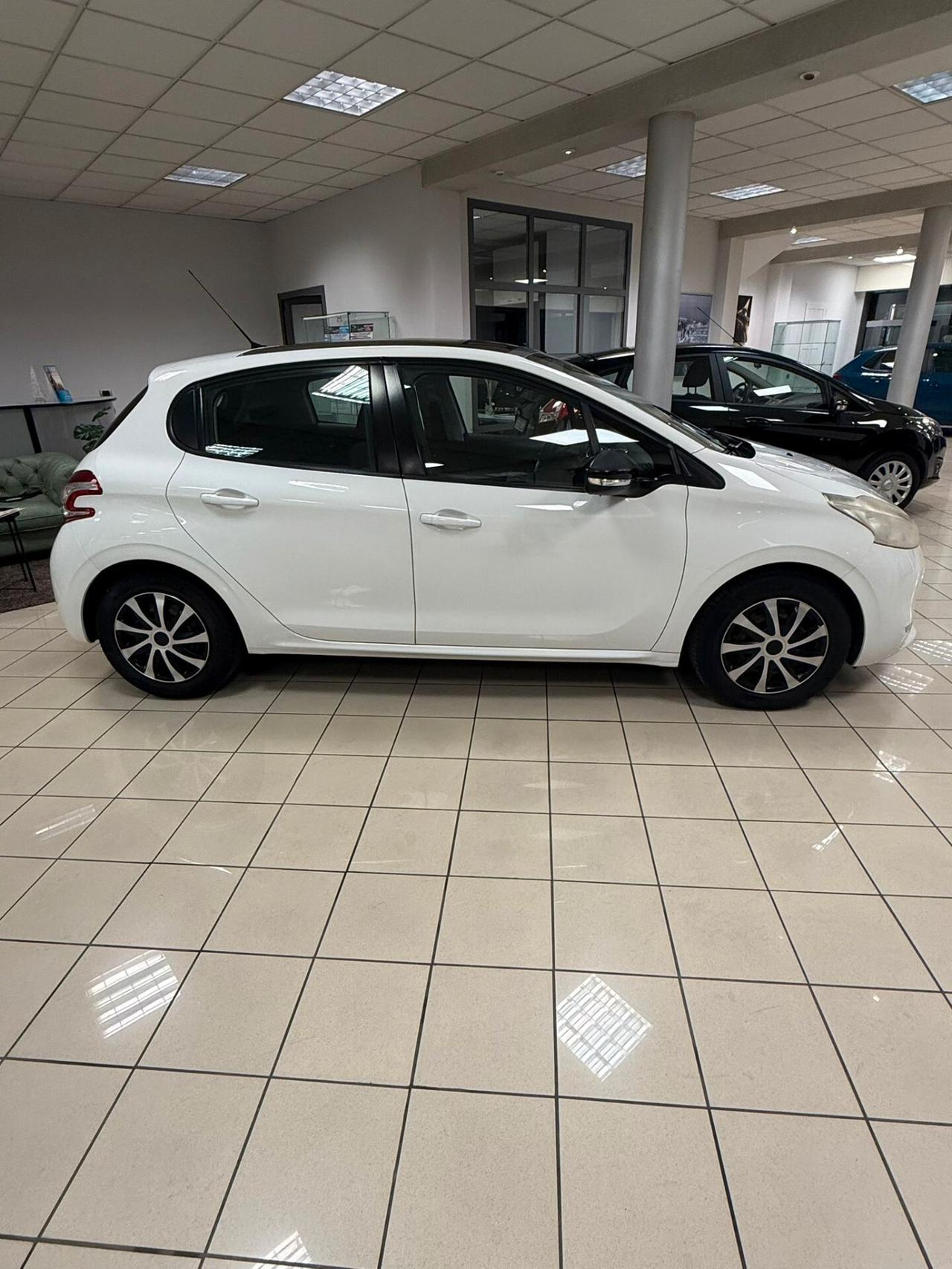 Peugeot 208 1.6 VTi 120 CV 5 porte Allure