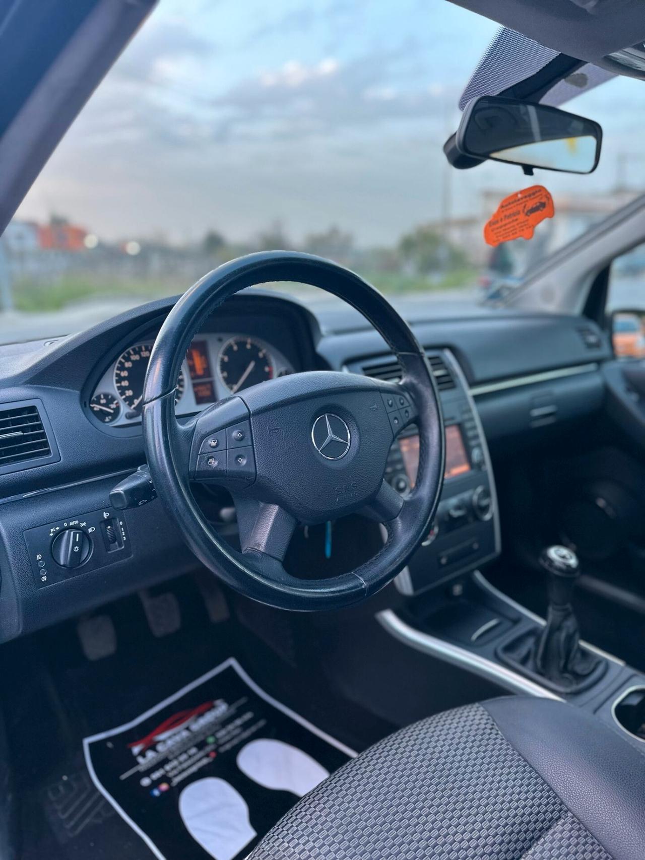 Mercedes-benz B 200 B 180 NGT BlueEFFICIENCY Premium