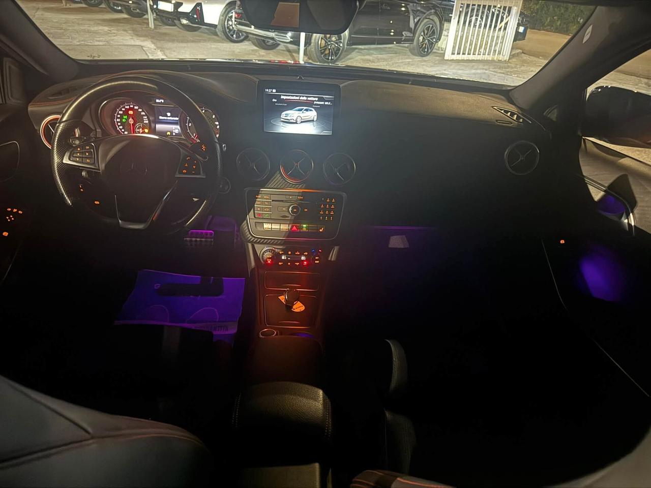 MERCEDES A220d PREMIUM AMG NIGHT EDITION (EXTRA-FULL)