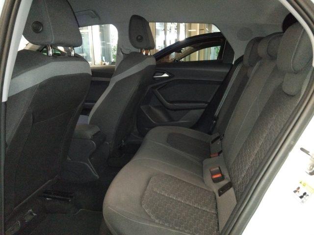 AUDI A1 citycarver 30 TFSI S tronic Identity Contrast