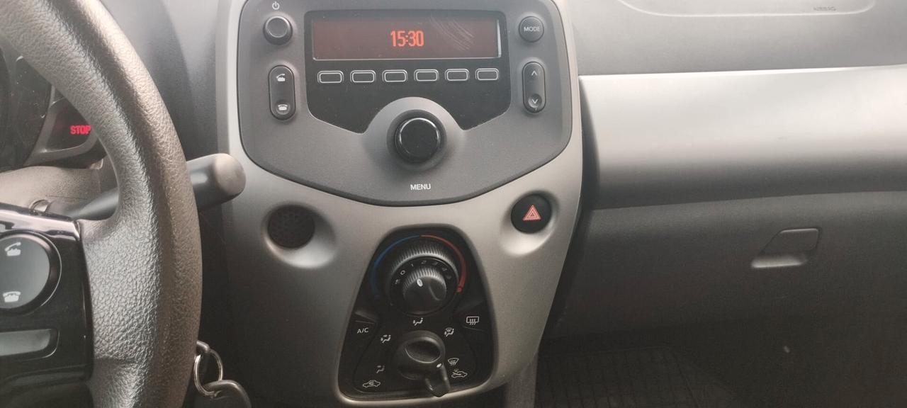 Peugeot 108 Vti 1.0 08/15 km 79650