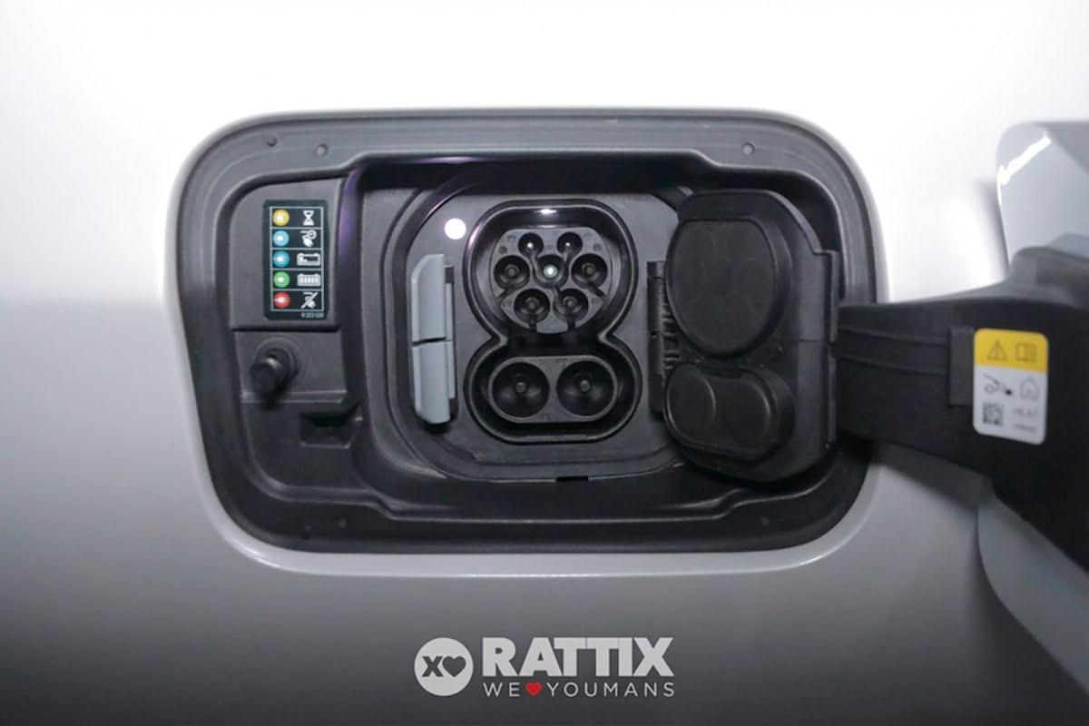 BMW iX3 motore elettrico 286CV Impressive + Tetto apribile