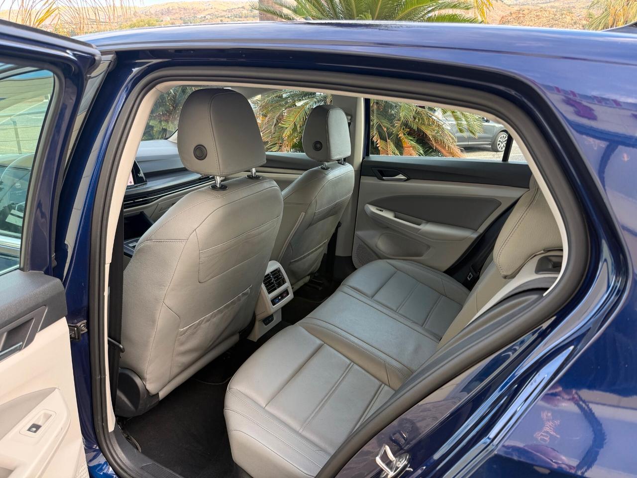 Volkswagen Golf 2.0 TDI 150 CV DSG SCR Style