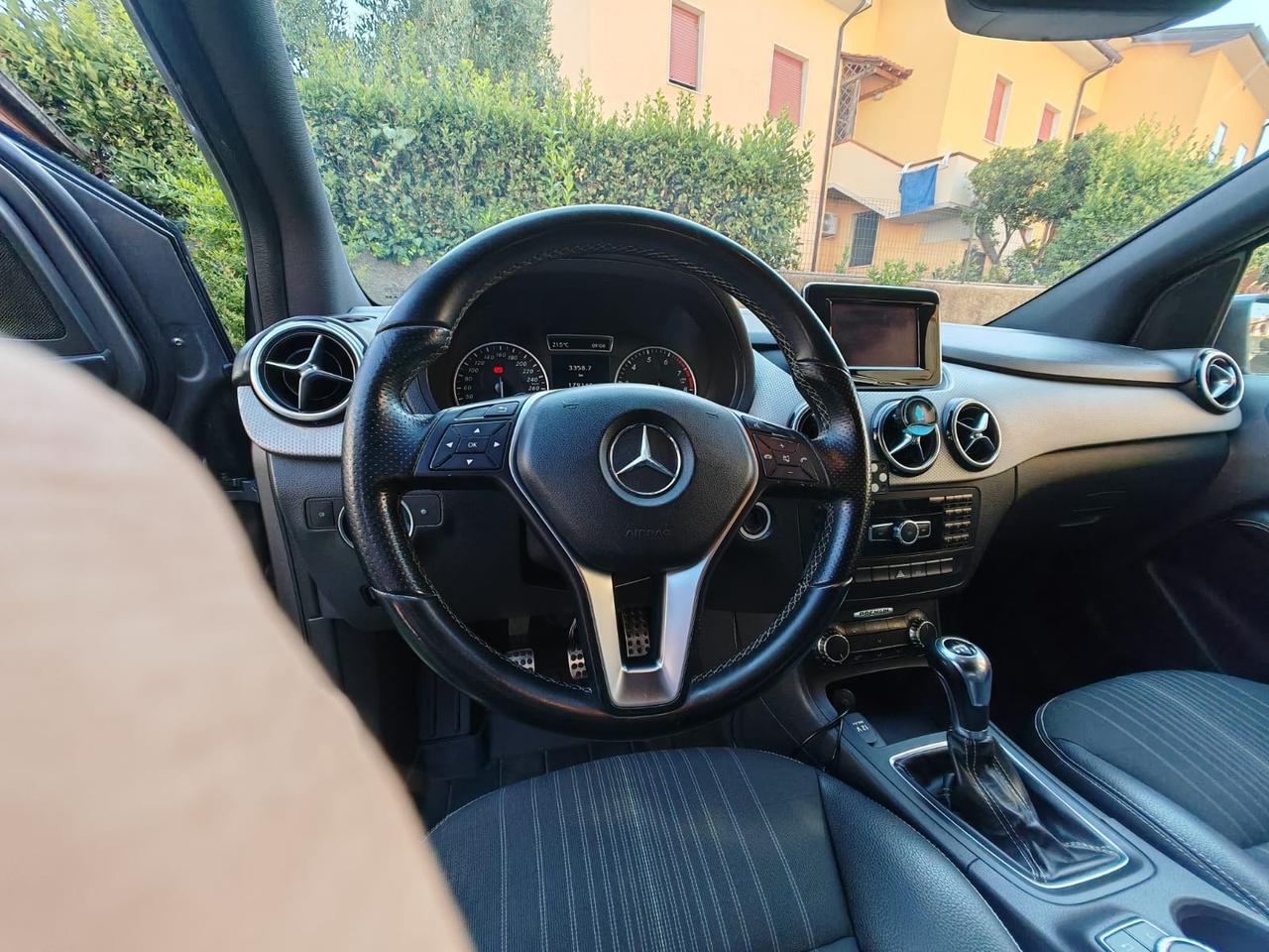 Mercedes-benz B 180 BlueEFFICIENCY Premium