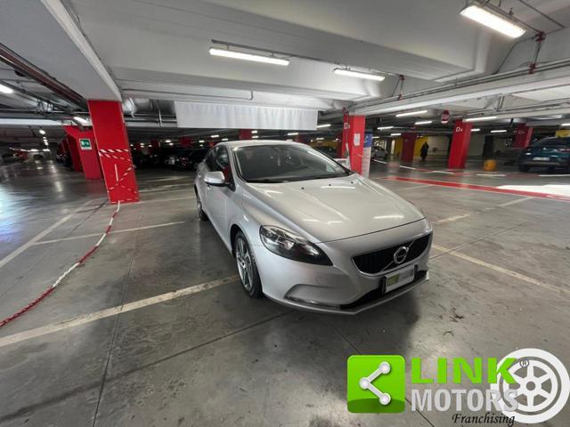 VOLVO V40 D2 Momentum