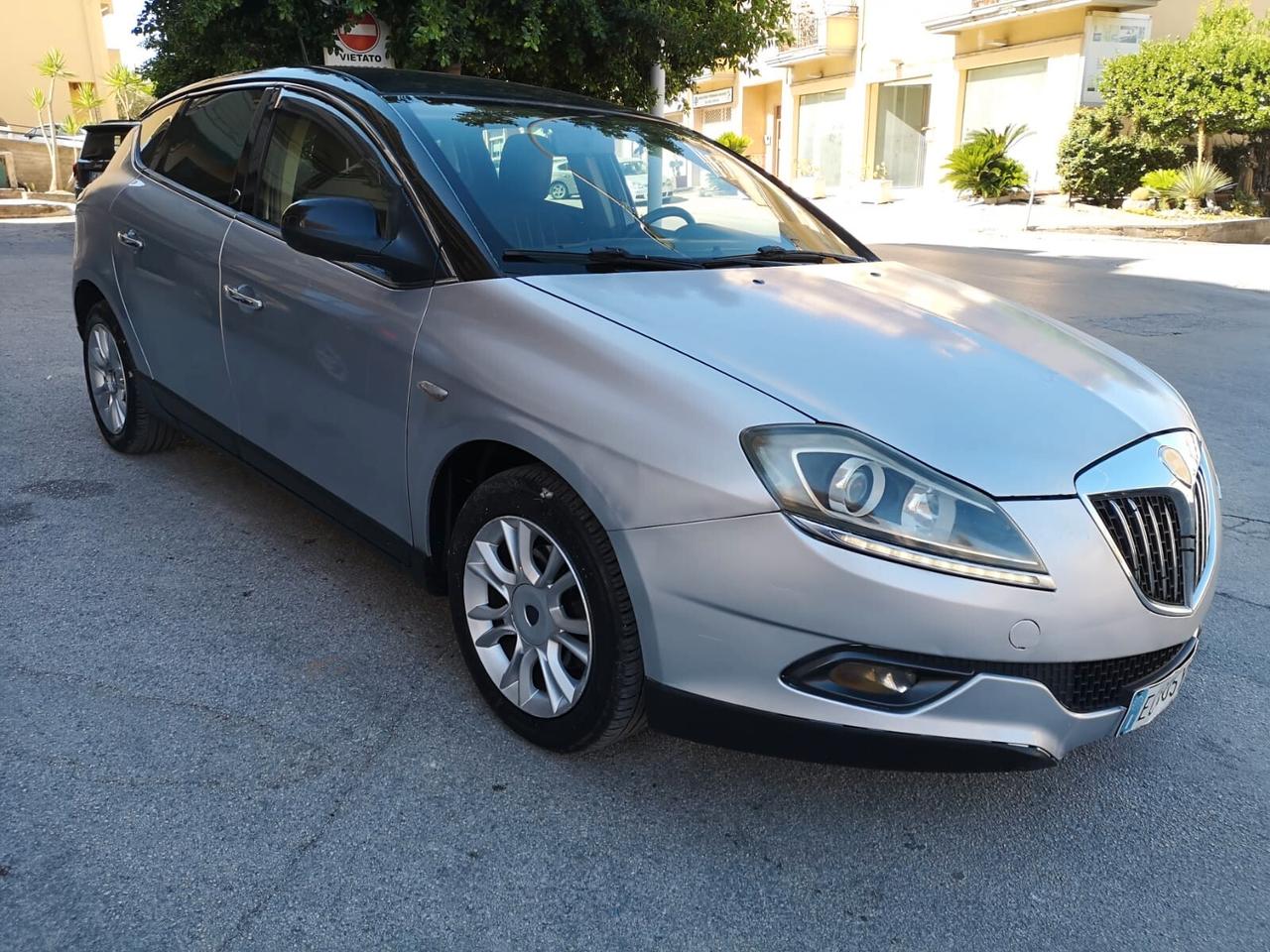 Lancia Delta 1.6 MJT 120 CV DPF Platino
