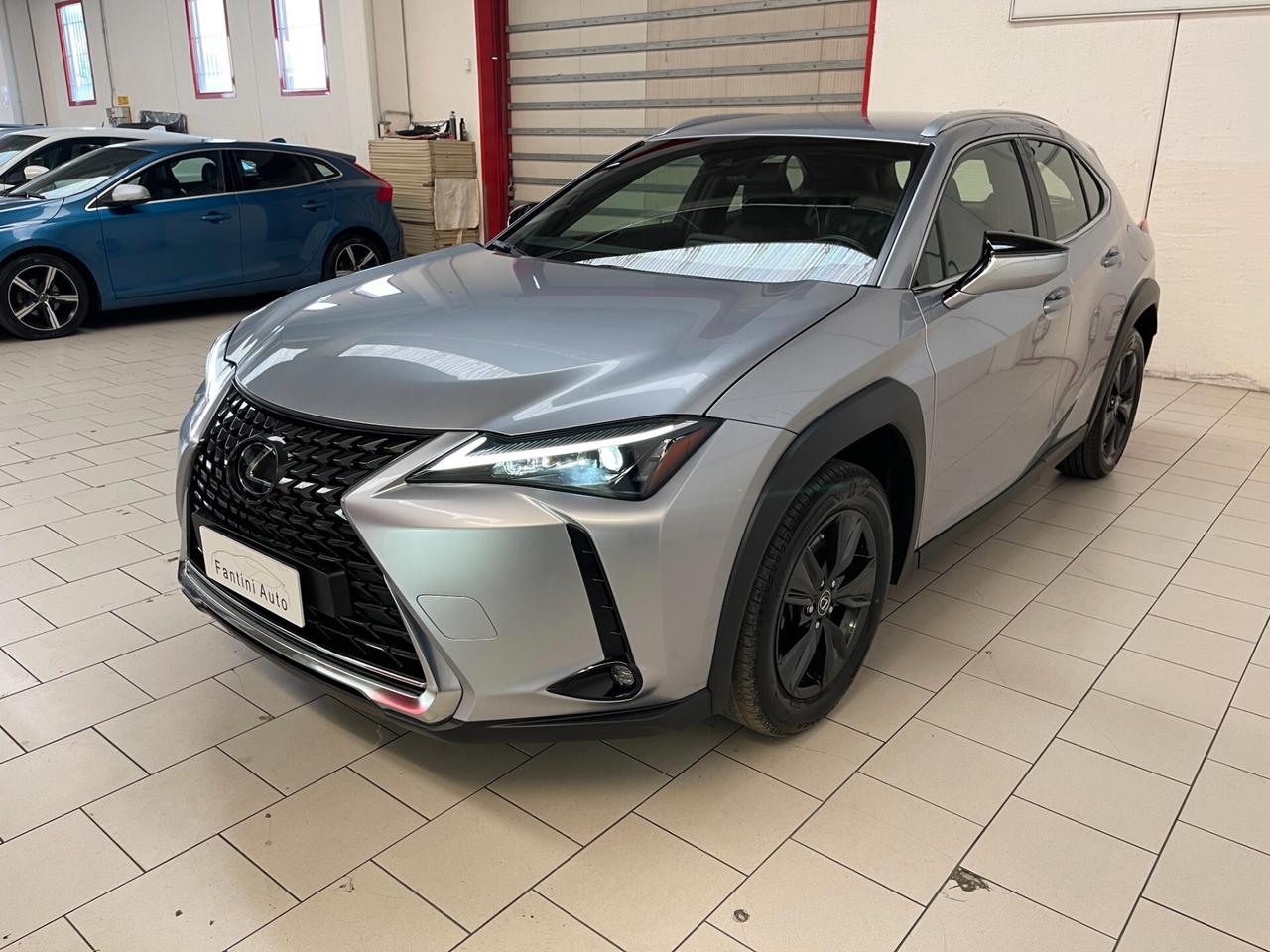 Lexus UX Lexus UX 250h Urban 2.0 2wd cvt-LEGGI SOTTO