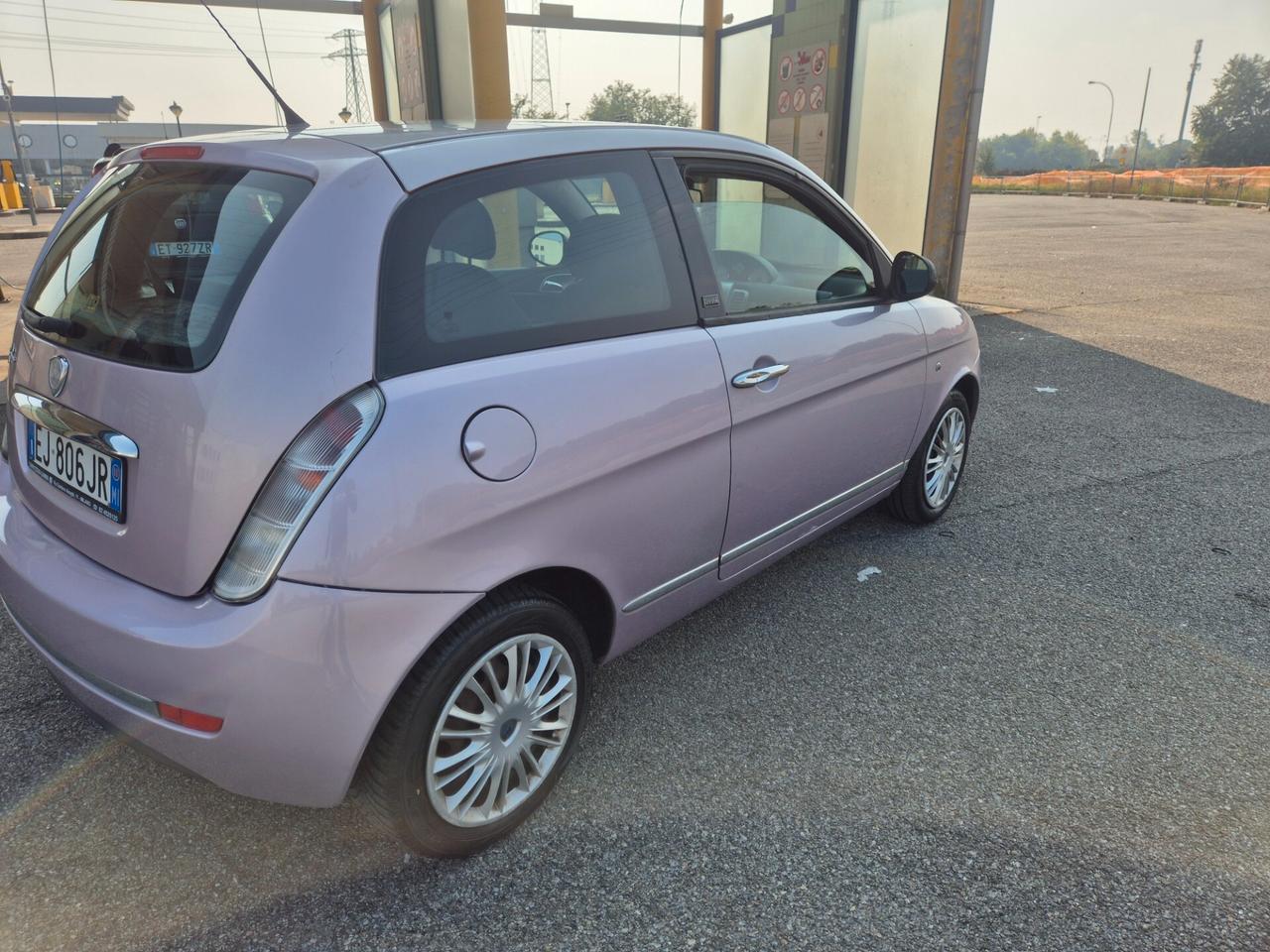 Lancia Ypsilon 1.2 69 CV Diva Euro 5 NEOPATENTATO