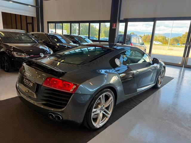 AUDI R8 4.2 V8 FSI quattro R tronic