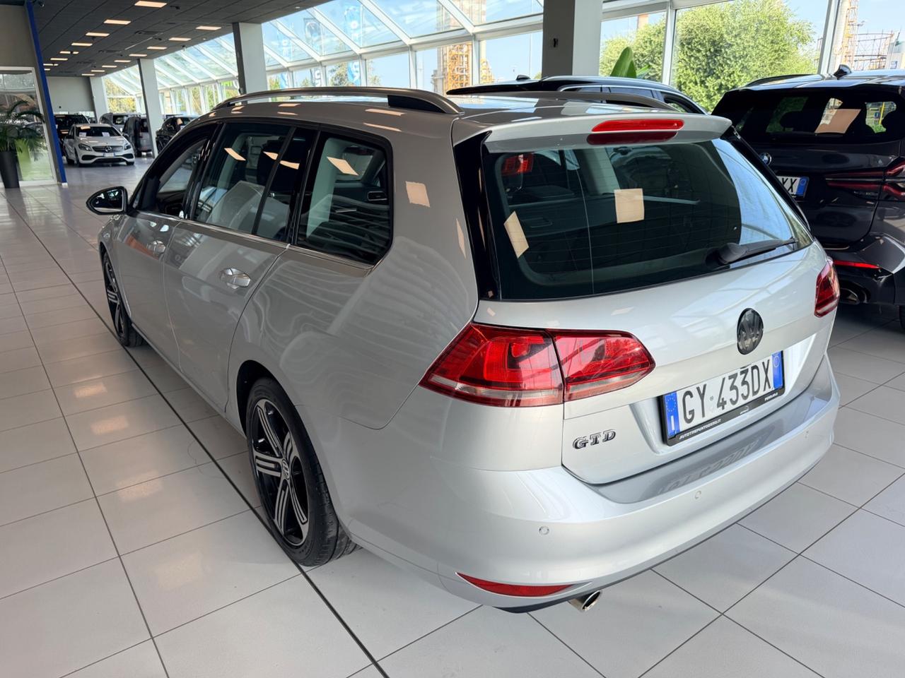 Volkswagen Golf Variant Business 1.6 TDI 110 CV DSG Highline BMT