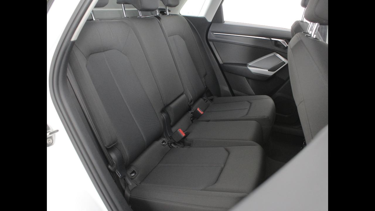 AUDI Q3 II 2018 - Q3 35 2.0 tdi Business s-tronic