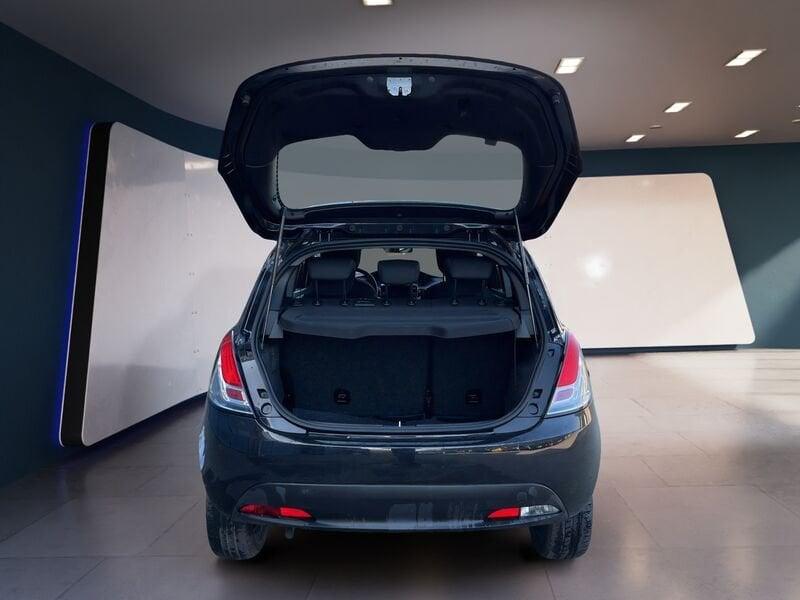 Lancia Ypsilon NUOVA My23 1.0 Firefly 70 CvStart&Stop Hybrid Gold
