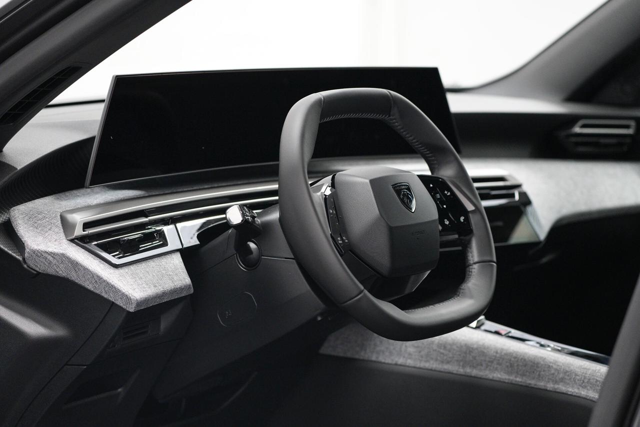 Peugeot 3008 Hybrid 136 e-DCS6 Allure
