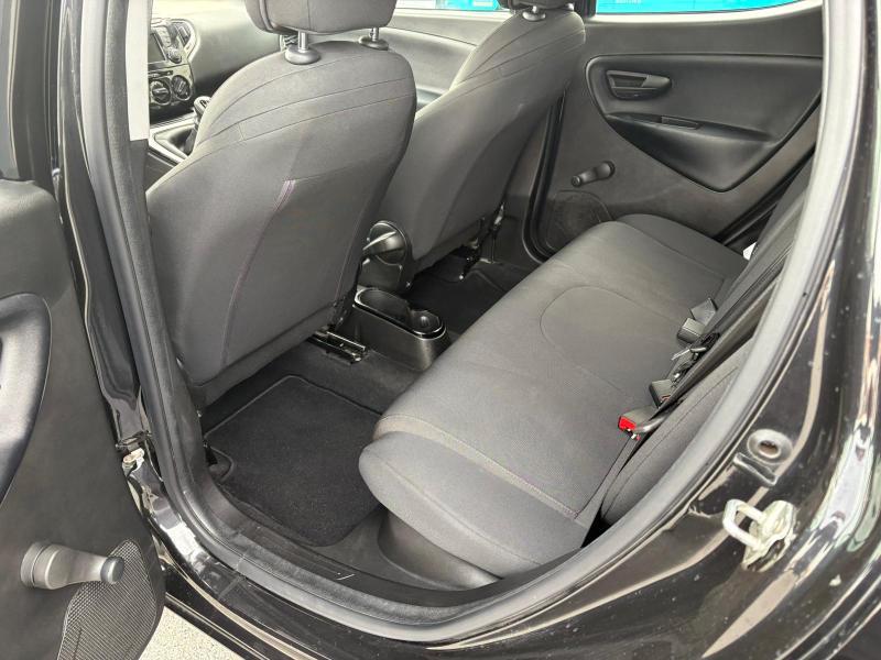 LANCIA YPSILON 1.2 BENZ 69 CV ADATTA A NEOPATENTATI