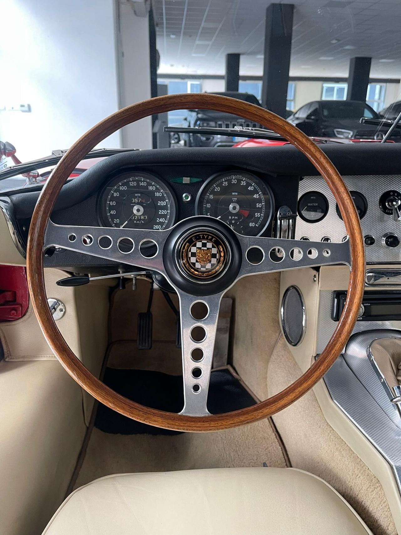 Jaguar E-Type Cabrio da 265 Cv