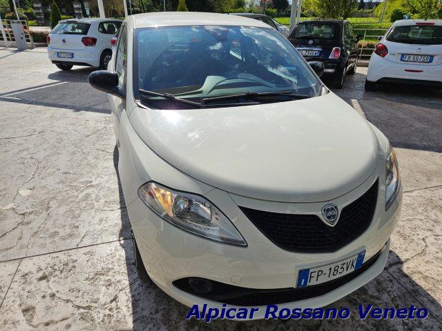 LANCIA Ypsilon 1.2 69 CV 5 porte GPL Ecochic Gold
