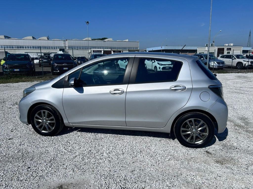 TOYOTA Yaris III 2011 - Yaris 5p 1.0 Lounge c/CL