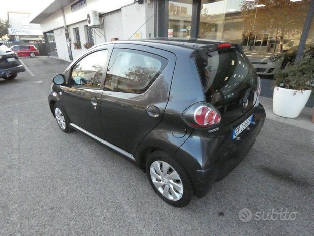 TOYOTA Aygo 1.0 12V VVT-i 5 porte Active Connect