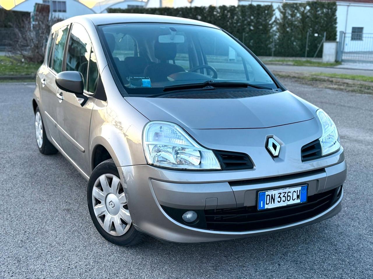 Renault Modus Grand 1.5 dCi 85CV Dynamique