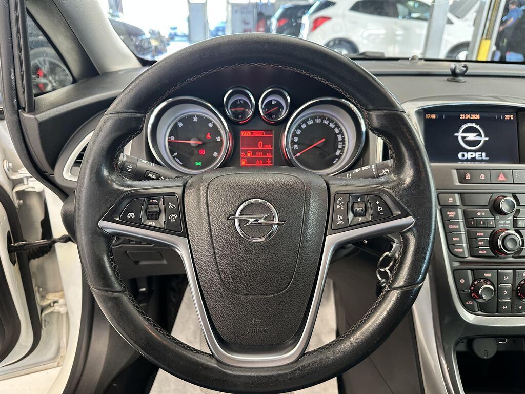 Opel Astra IV 2010 Sports Tourer 2.0 cdti Cosmo 165cv + Gancio Traino