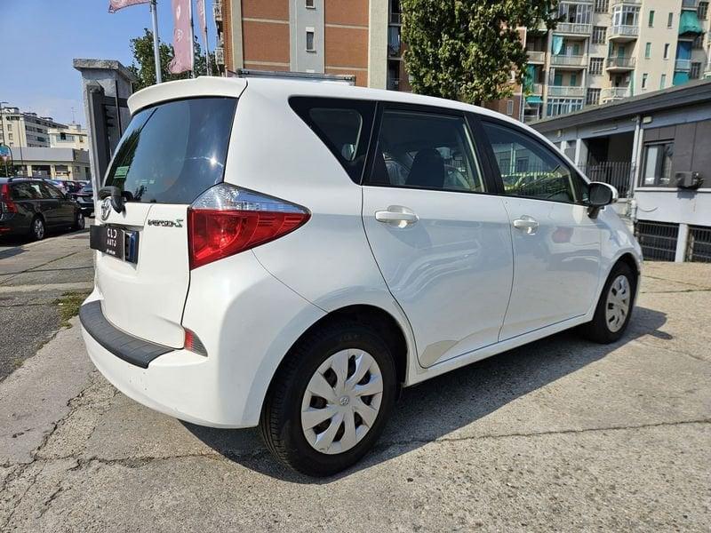 Toyota Verso-S 1.3 MT Active