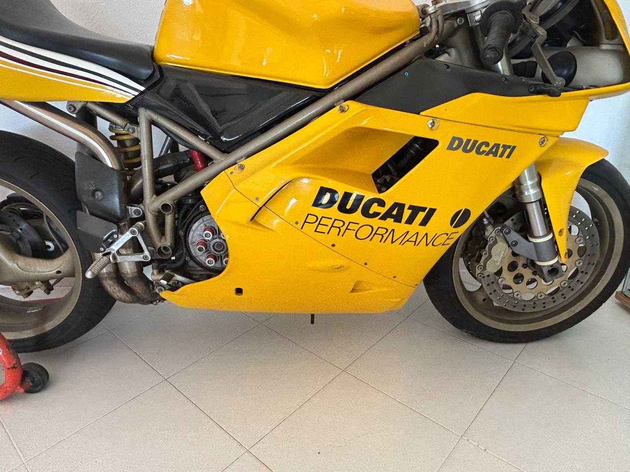 Ducati 748