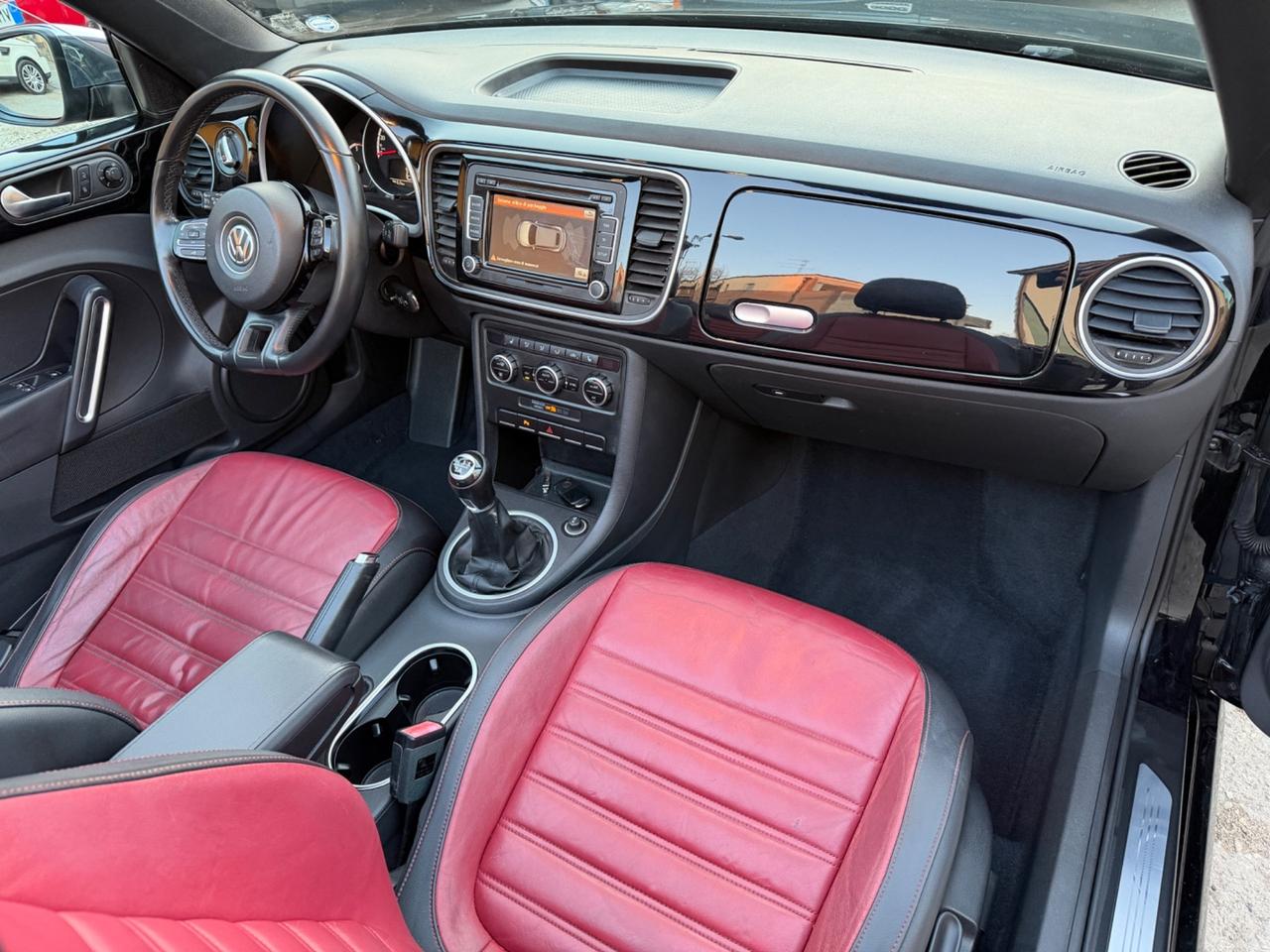 Volkswagen Maggiolino Cabrio 1.6 TDI Design