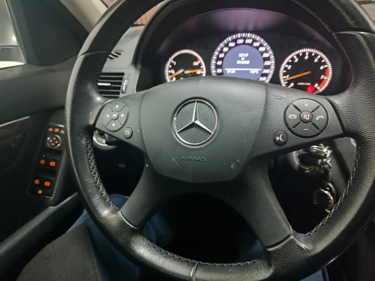 MERCEDES CLASSE C200 BERLINA A METANO POCHI KM GANCIO