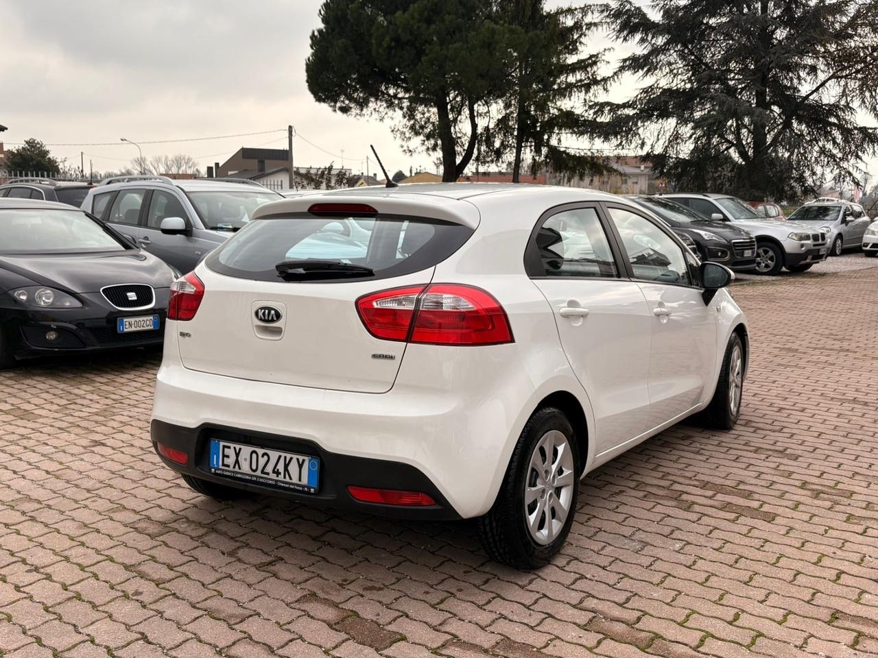 Kia Rio 1.1 CRDi 5p. Cool